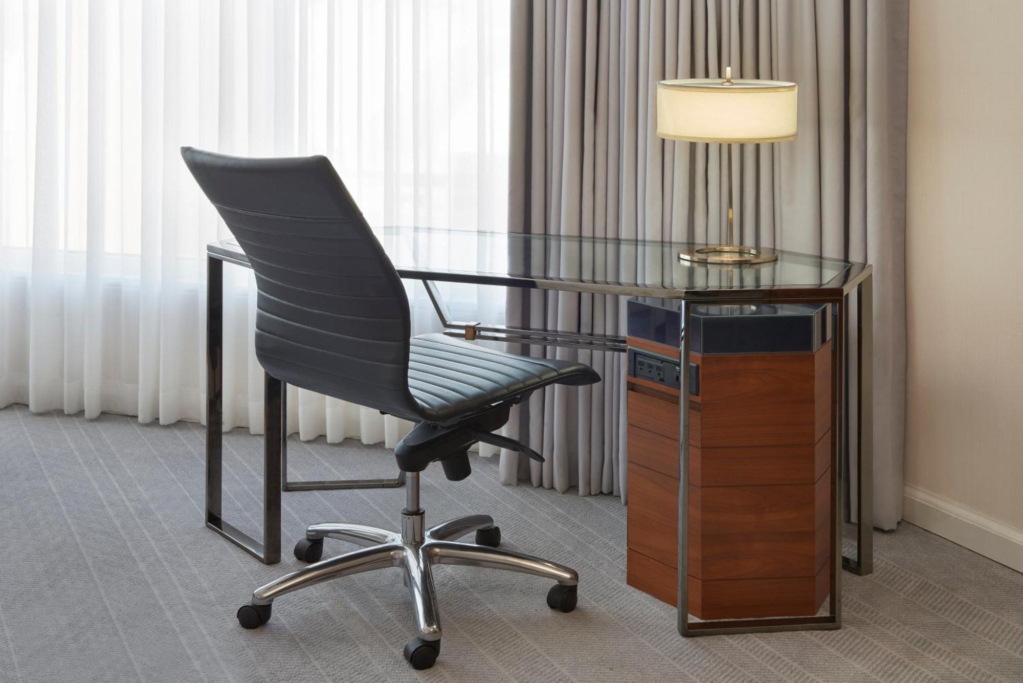 Отель Intercontinental Toronto Centre By Ihg Экстерьер фото