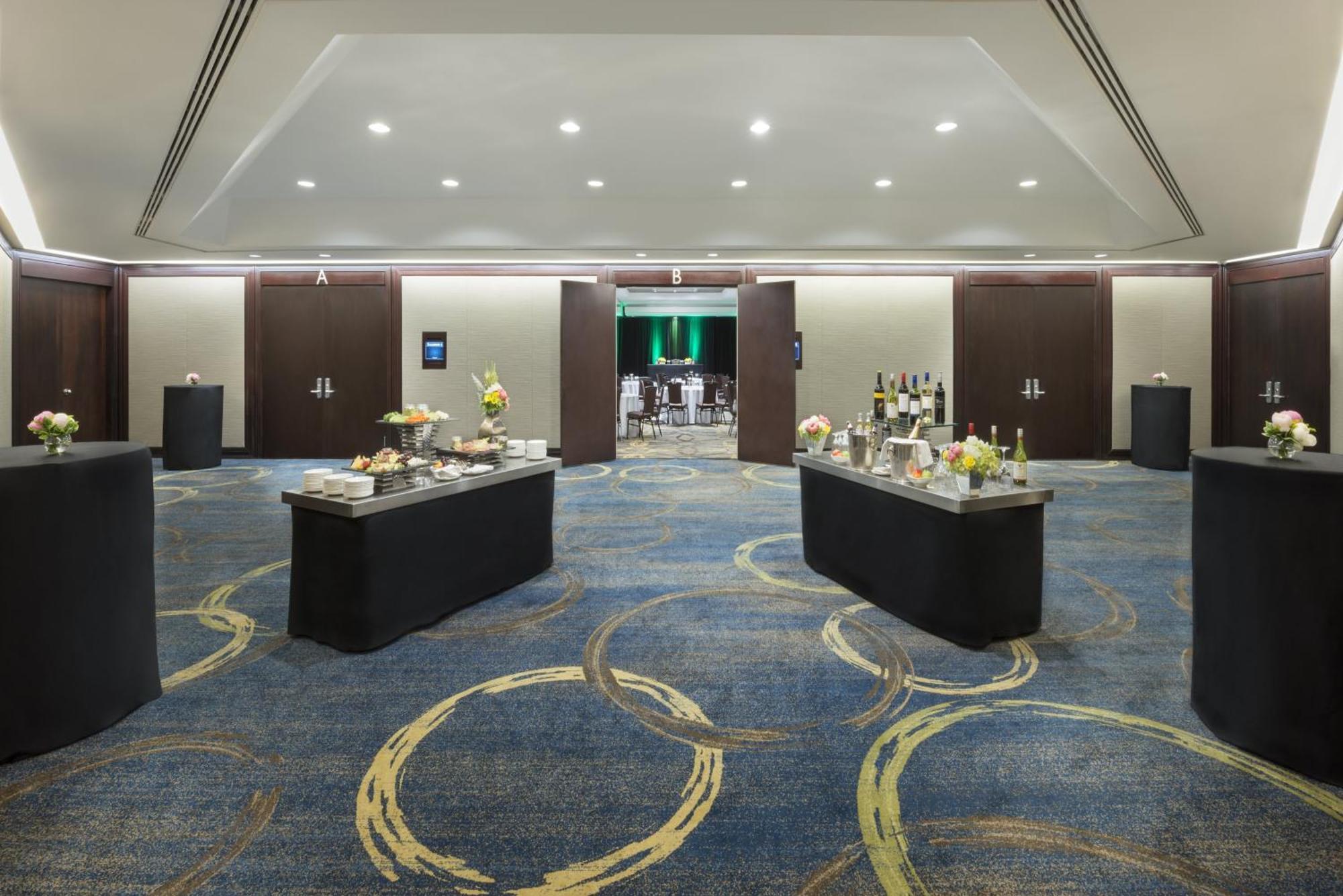 Отель Intercontinental Toronto Centre By Ihg Экстерьер фото