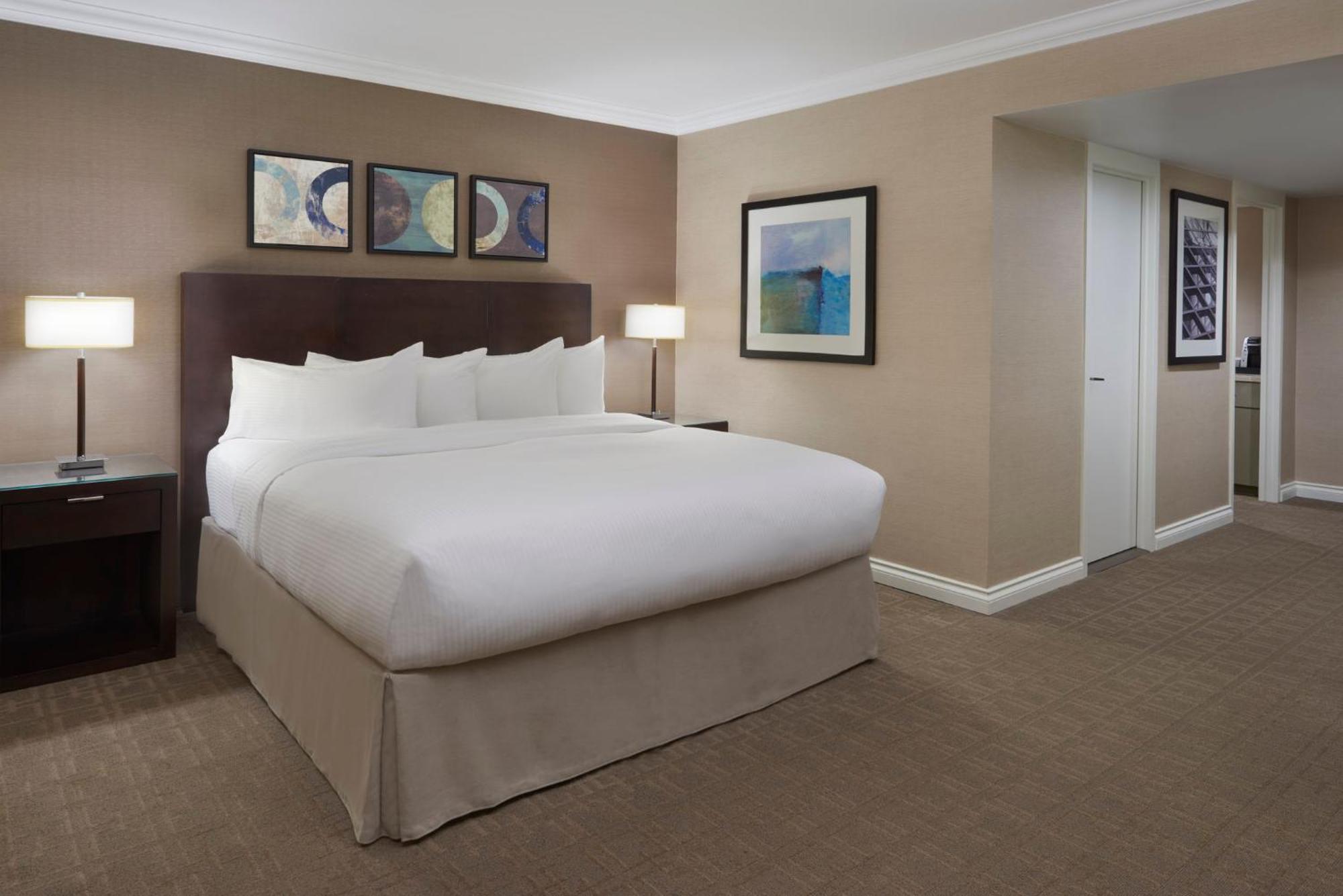 Отель Intercontinental Toronto Centre By Ihg Экстерьер фото
