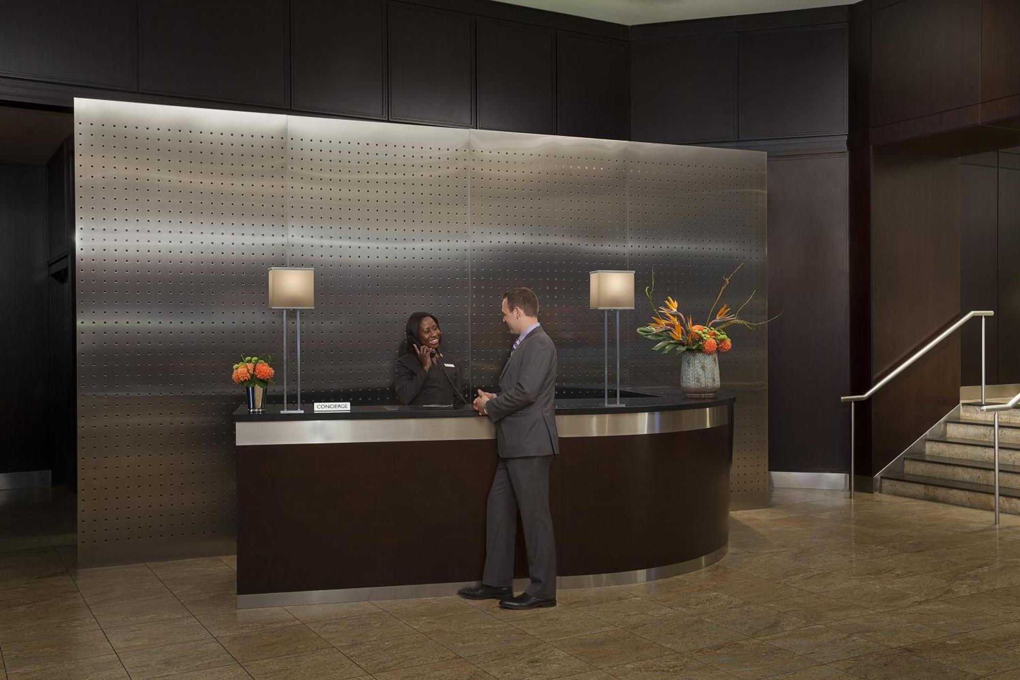 Отель Intercontinental Toronto Centre By Ihg Экстерьер фото