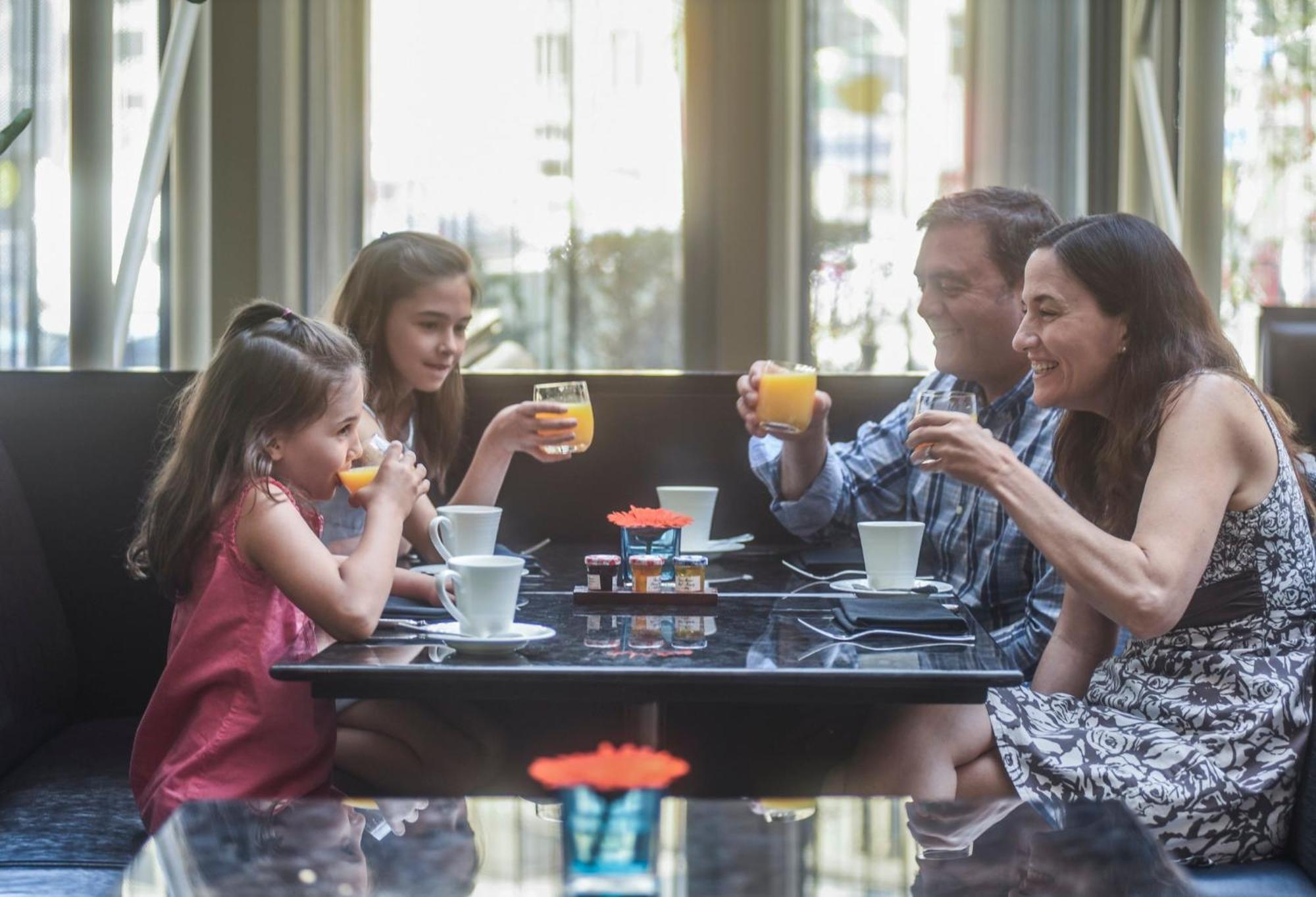 Отель Intercontinental Toronto Centre By Ihg Экстерьер фото